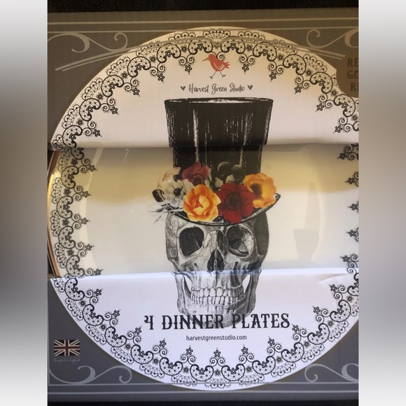 Harvest Green Studio HALLOWEEN SKULL ROSES TOP HAT DINNER 4 PLATE GOLD Royal - Picture 1 of 5